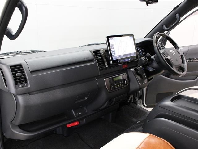 Toyota HIACE VAN 2023 8272282-7