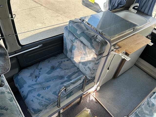 Toyota HIACE VAN 1995 8272283-2