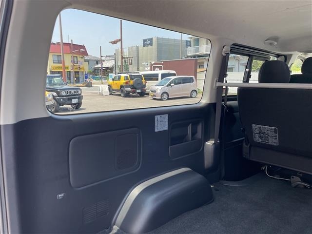 Toyota HIACE VAN 2021 8272284-11
