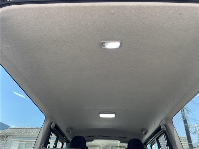 Toyota HIACE VAN 2021 8272284-18