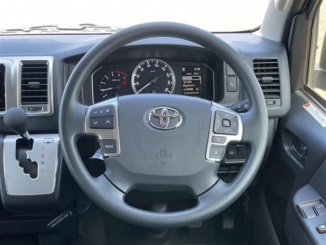 Toyota HIACE VAN 2025 8272285-1