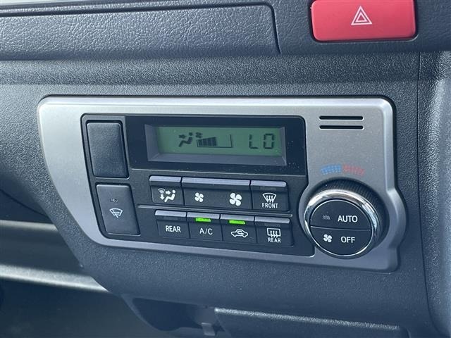 Toyota HIACE VAN 2025 8272285-11