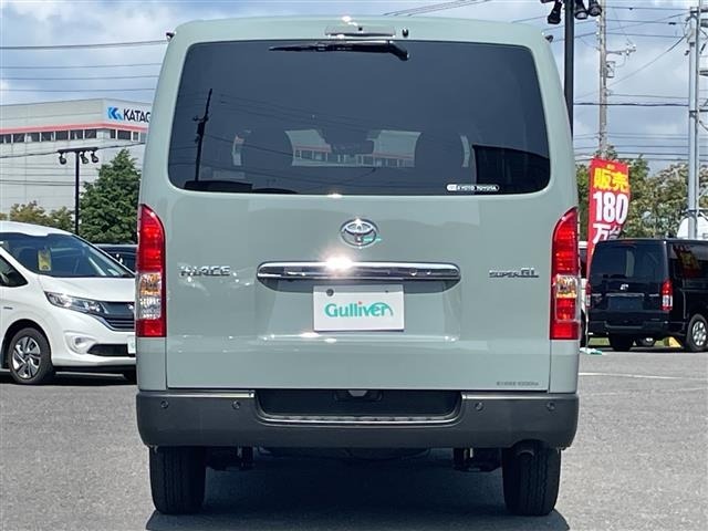 Toyota HIACE VAN 2025 8272285-16