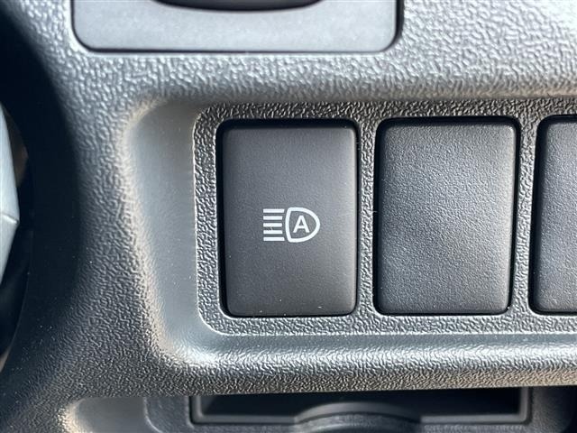 Toyota HIACE VAN 2025 8272285-4