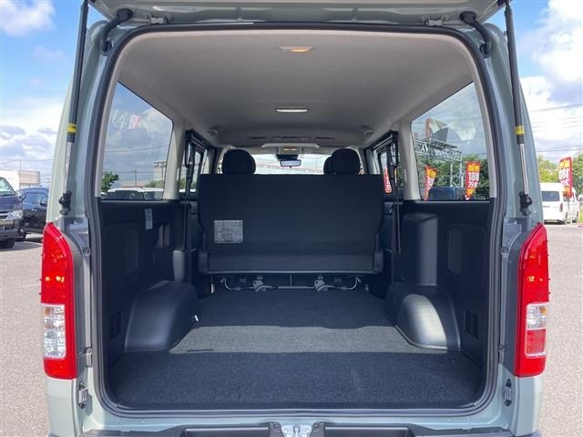 Toyota HIACE VAN 2025 8272285-9