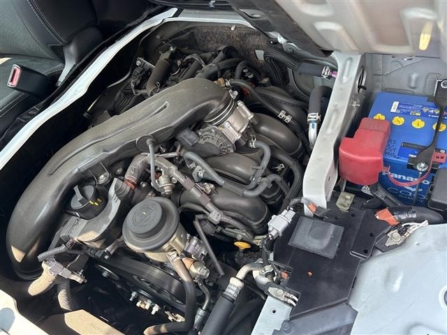 Toyota HIACE VAN 2021 8272286-11