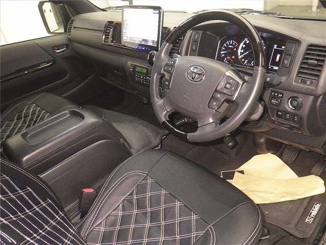 Toyota HIACE VAN 2023 8272289-3