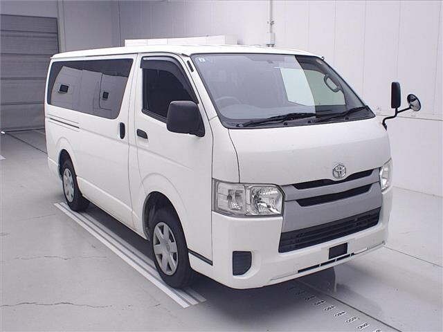 Toyota HIACE VAN 2016 8272296-0