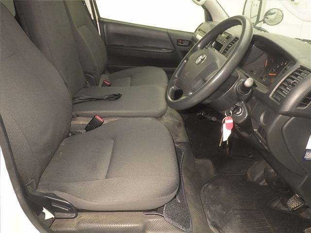 Toyota HIACE VAN 2016 8272296-5