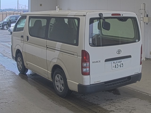 Toyota HIACE VAN 2015 8272297-1
