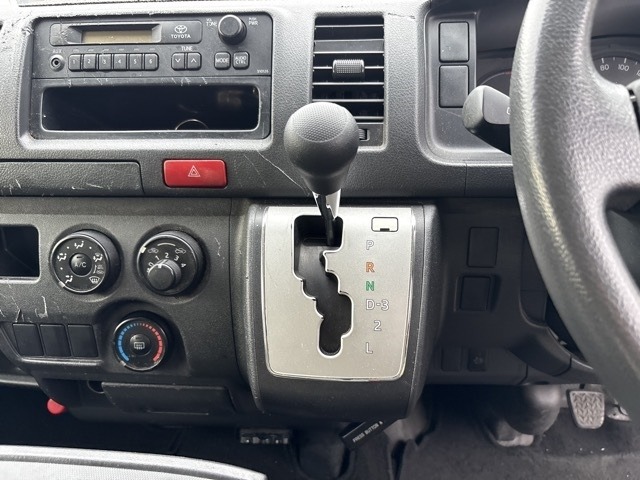 Toyota HIACE VAN 2015 8272297-5