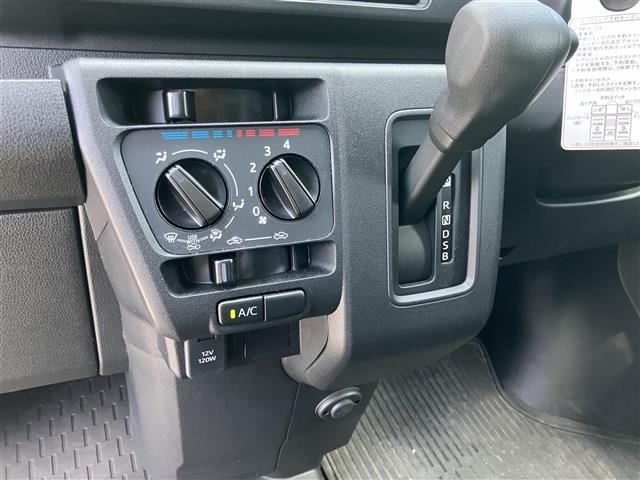Daihatsu HIJET VAN 2026 8272191-18