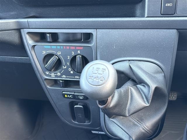 Daihatsu HIJET VAN 2018 8272193-4