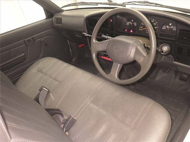 Toyota HILUX 1995 8269186-3