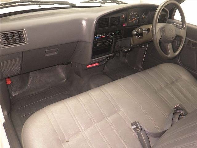 Toyota HILUX 1995 8269186-4