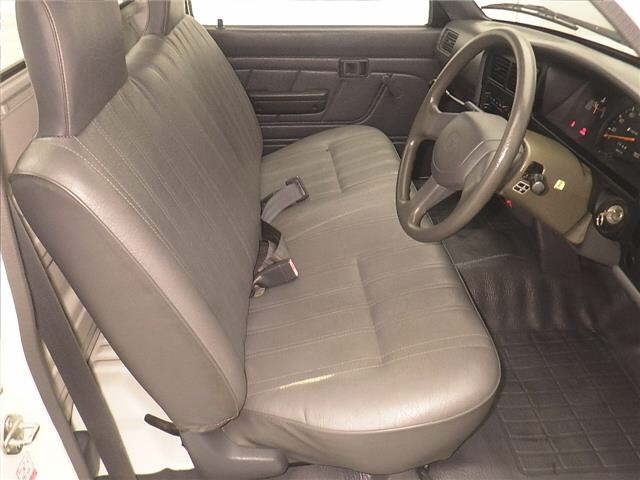 Toyota HILUX 1995 8269186-5