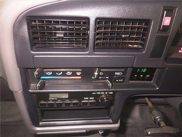 Toyota HILUX 1995 8269186-6