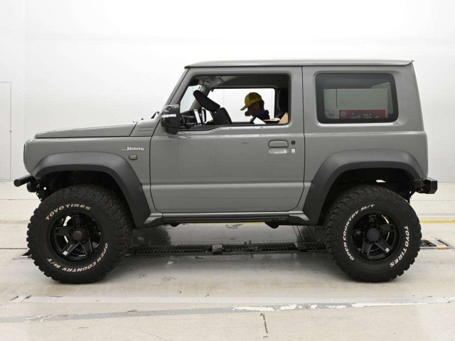 Suzuki JIMNY SIERRA 2023 8272210-4