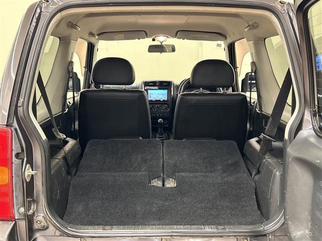 Suzuki JIMNY 2011 8269713-12