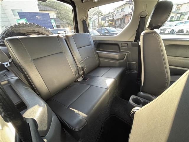 Suzuki JIMNY 2010 8269819-9