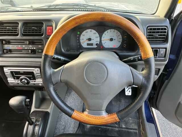 Suzuki JIMNY 2000 8269852-3
