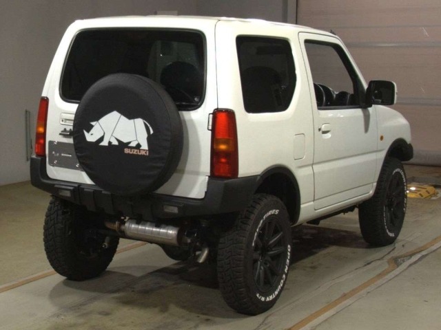 Suzuki JIMNY 2010 8269872-1