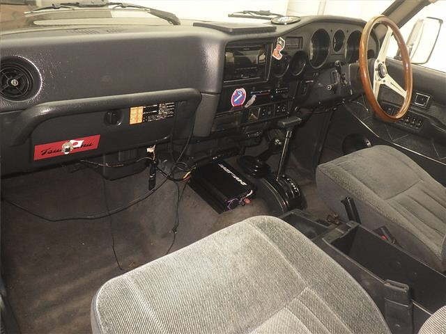 Toyota LAND CRUISER 1989 8272608-4