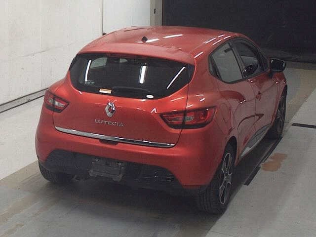 Renault LUTECIA 2016 8268383-5