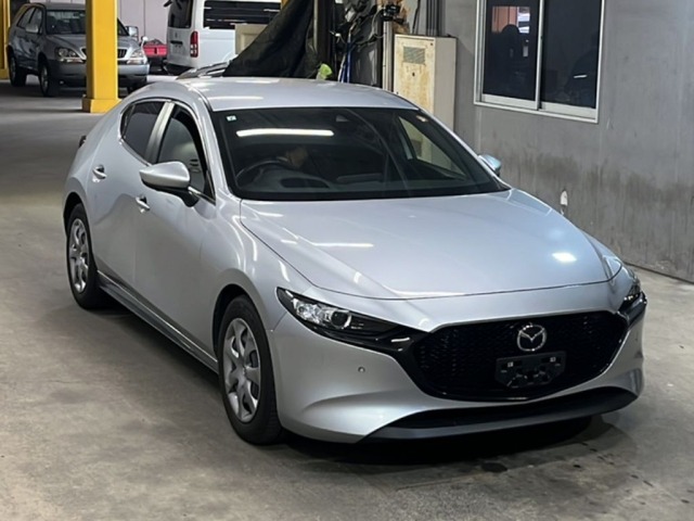 Mazda MAZDA3 2023 8272104-4
