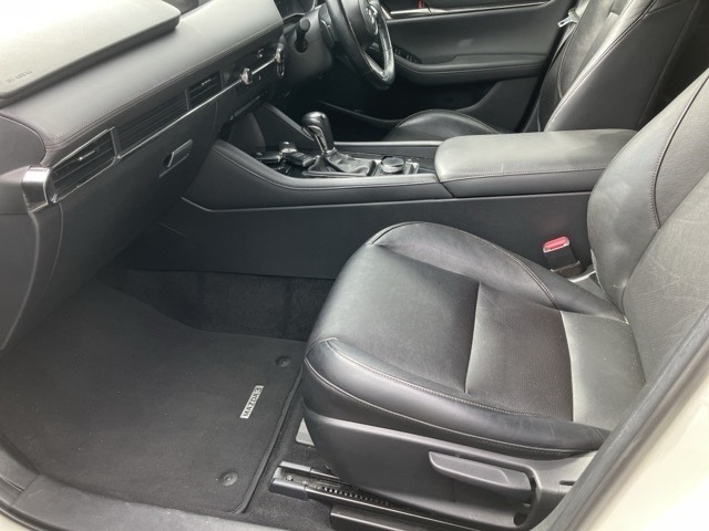 Mazda MAZDA3 2019 8272109-9