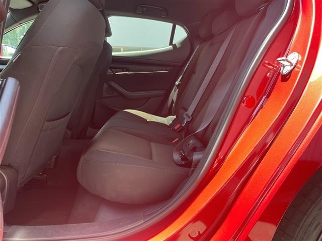 Mazda MAZDA3 2019 8272130-10