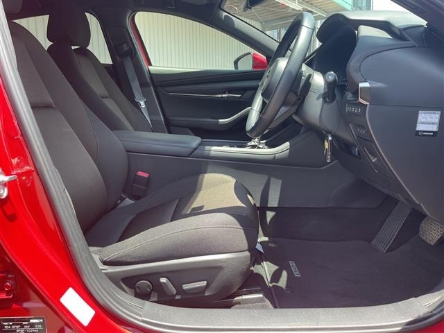 Mazda MAZDA3 2019 8272130-7