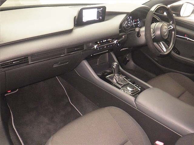 Mazda MAZDA3 2021 8272142-4