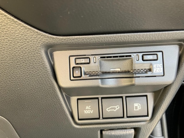 Toyota PRIUS 2023 8272233-28
