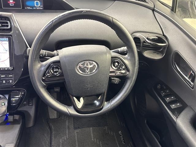 Toyota PRIUS 2016 8272299-22