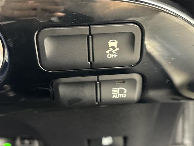 Toyota PRIUS 2016 8272299-5