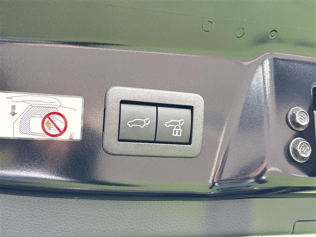 Toyota PRIUS 2023 8272300-10