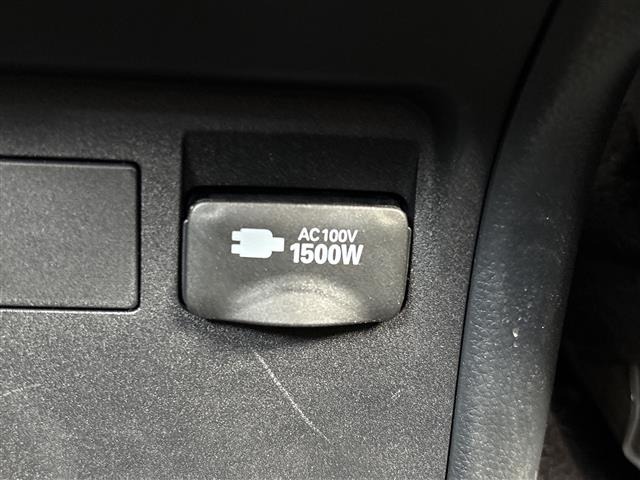 Toyota PRIUS 2023 8272300-11