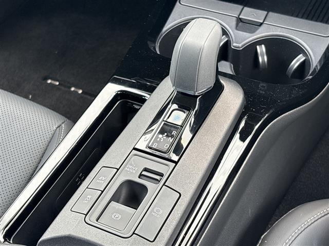 Toyota PRIUS 2023 8272300-3
