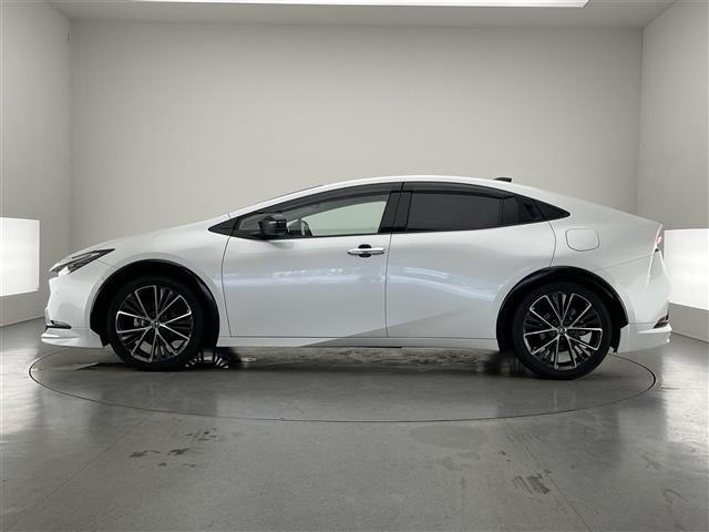 Toyota PRIUS 2025 8272303-20
