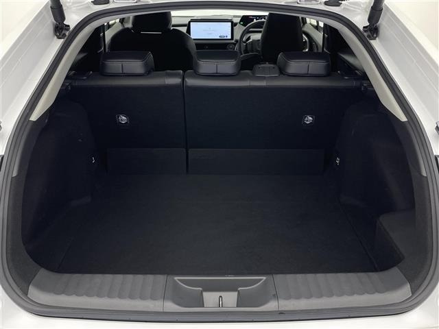 Toyota PRIUS 2025 8272303-6