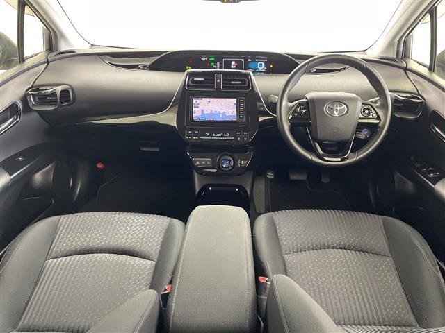Toyota PRIUS 2017 8272304-14
