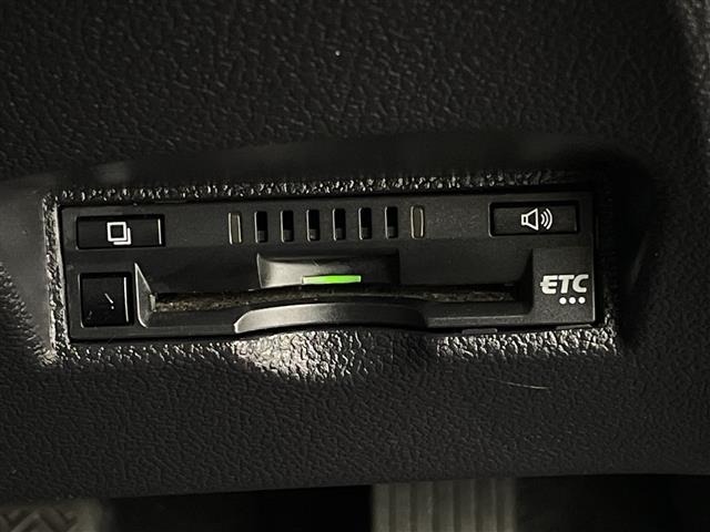 Toyota PRIUS 2017 8272304-17