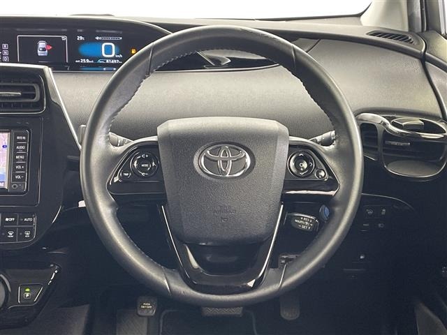 Toyota PRIUS 2017 8272304-18