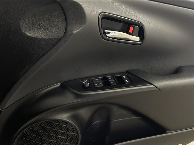 Toyota PRIUS 2017 8272304-7