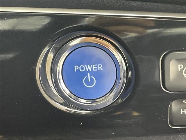 Toyota PRIUS 2017 8272304-8