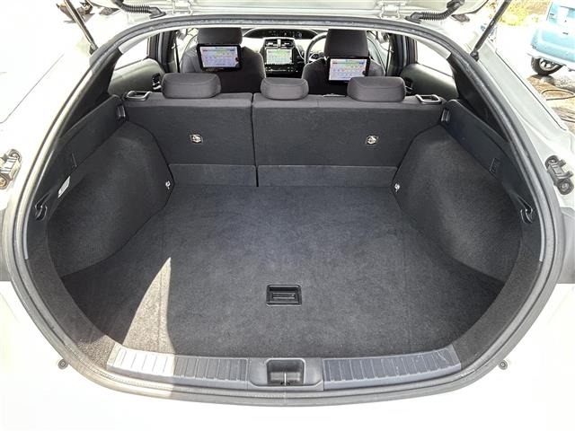 Toyota PRIUS 2016 8272305-12