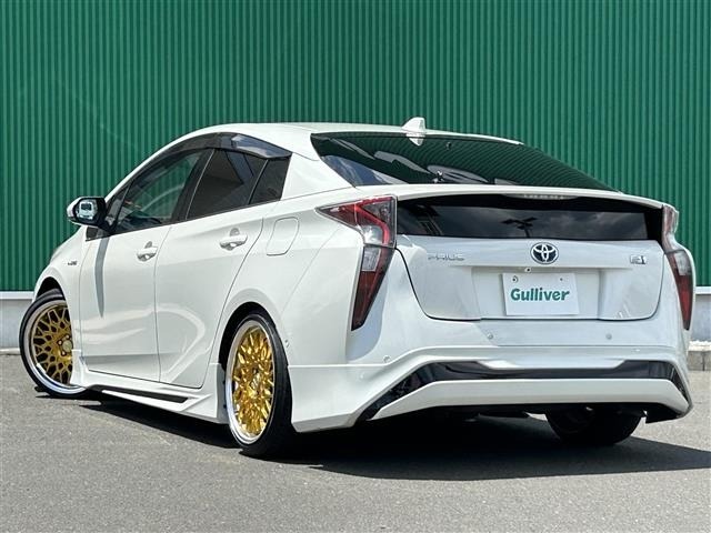 Toyota PRIUS 2016 8272305-14