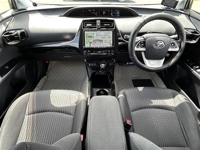 Toyota PRIUS 2016 8272305-15