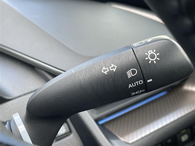 Toyota PRIUS 2024 8272307-19